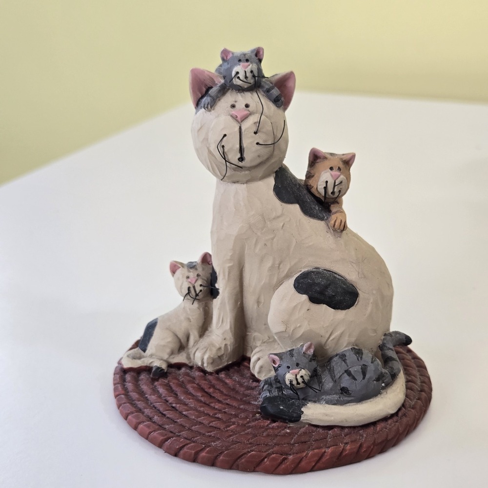 Blossom Bucket Suzi Figurine Of Cat And Kittens